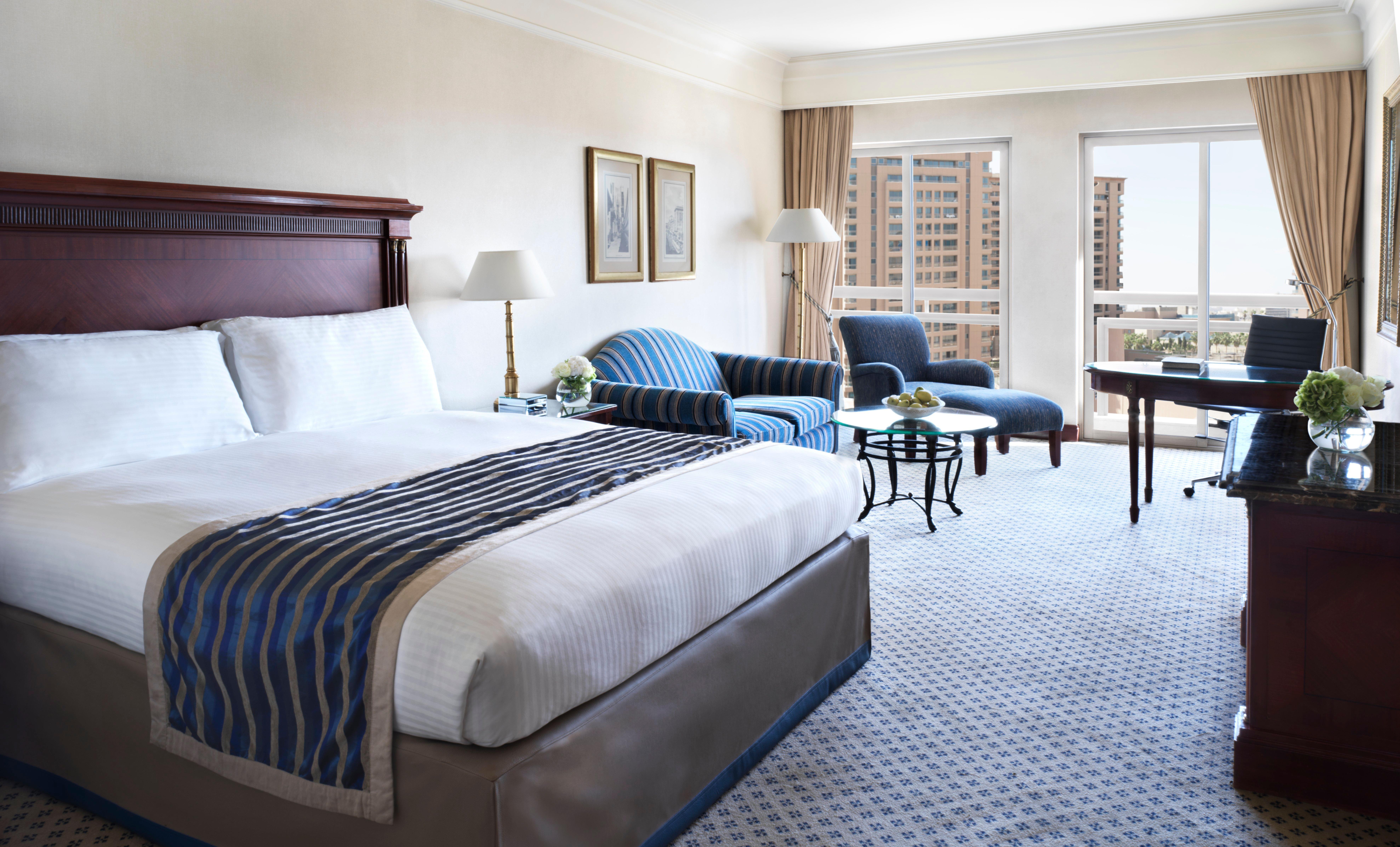 开罗城市之星洲际酒店 外观 照片 A room at the Four Seasons Hotel in Cairo