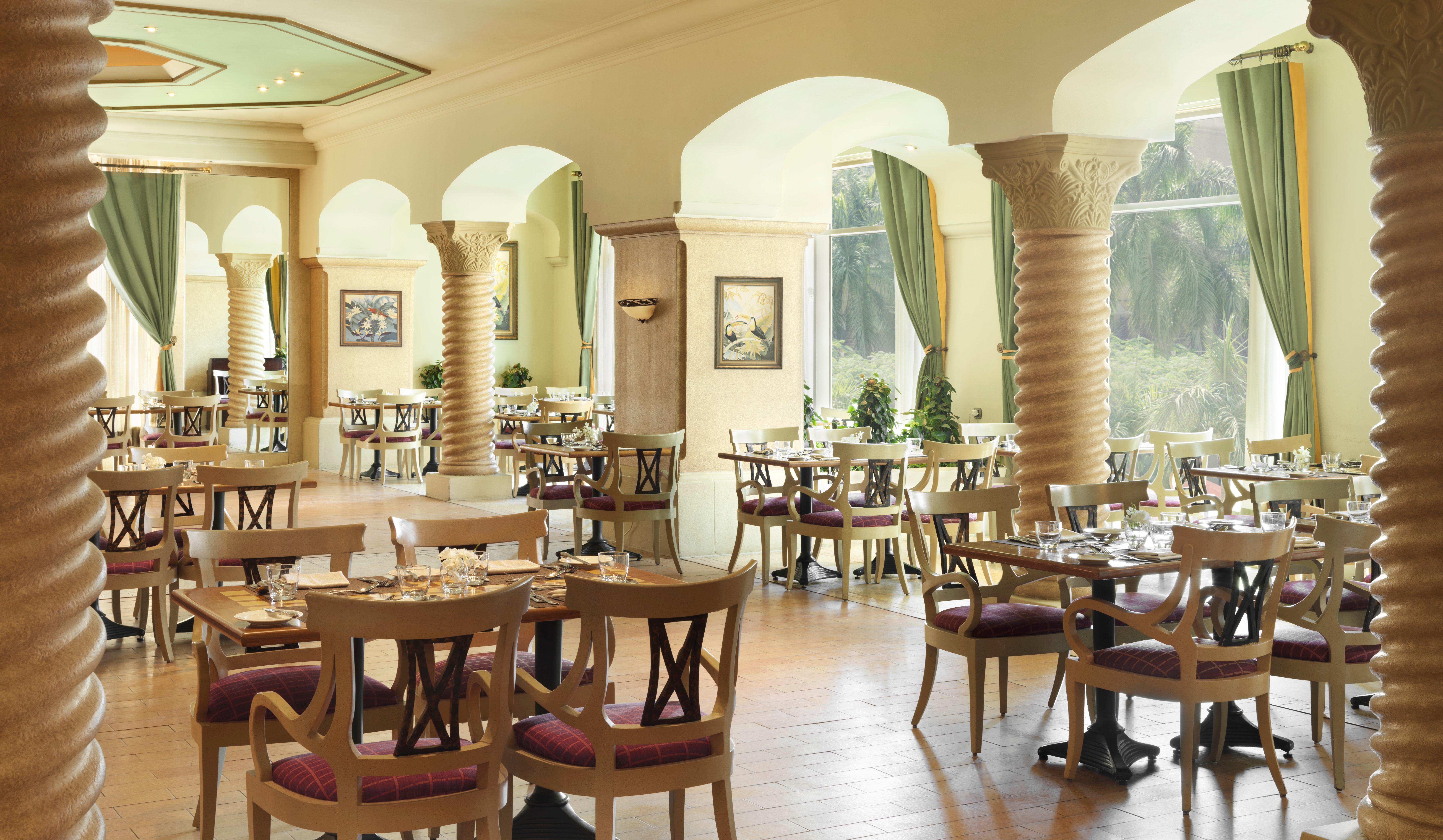 开罗城市之星洲际酒店 外观 照片 The restaurant at the hotel