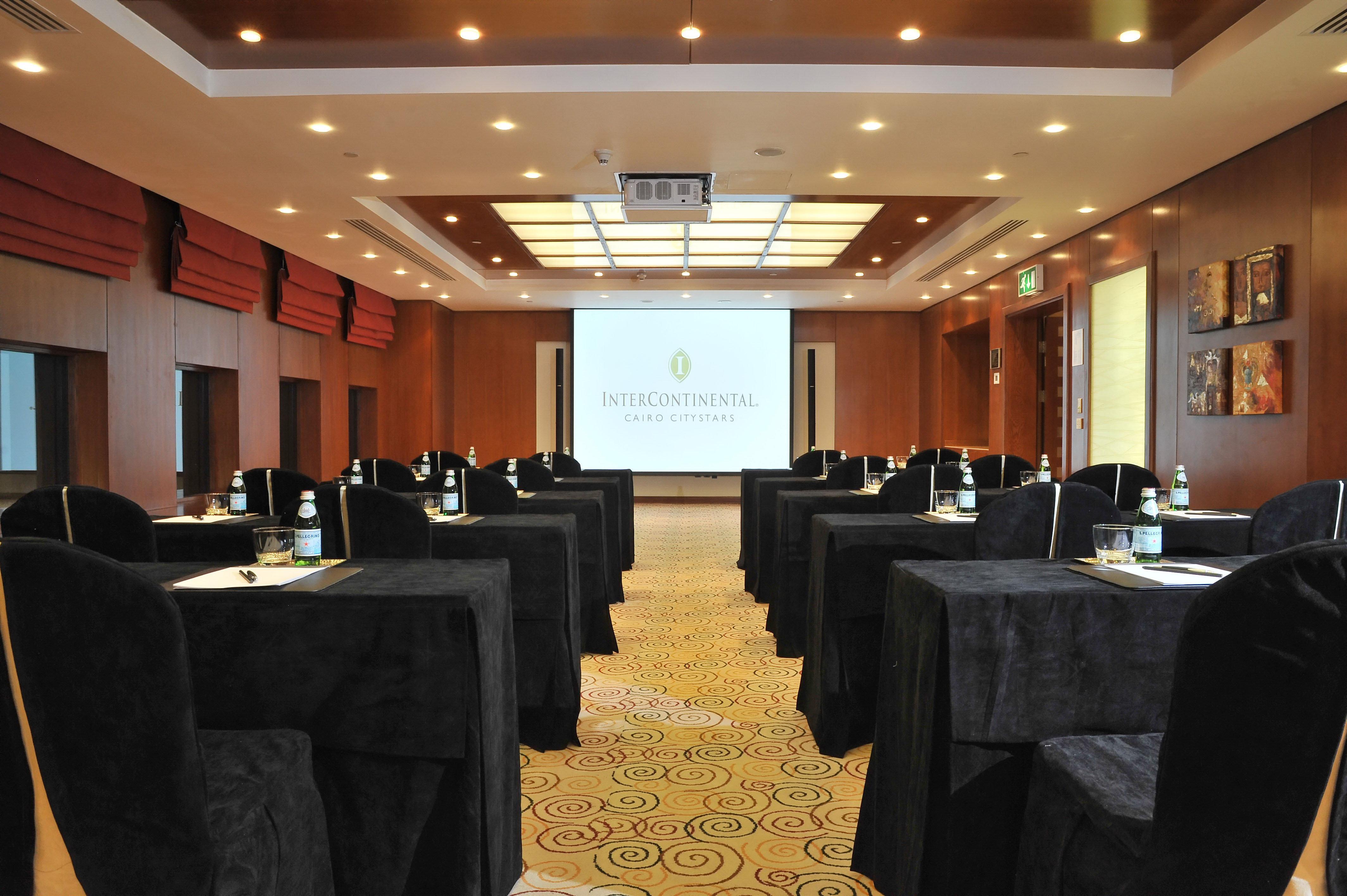 开罗城市之星洲际酒店 设施 照片 Meeting room at InterContinental Abu Dhabi