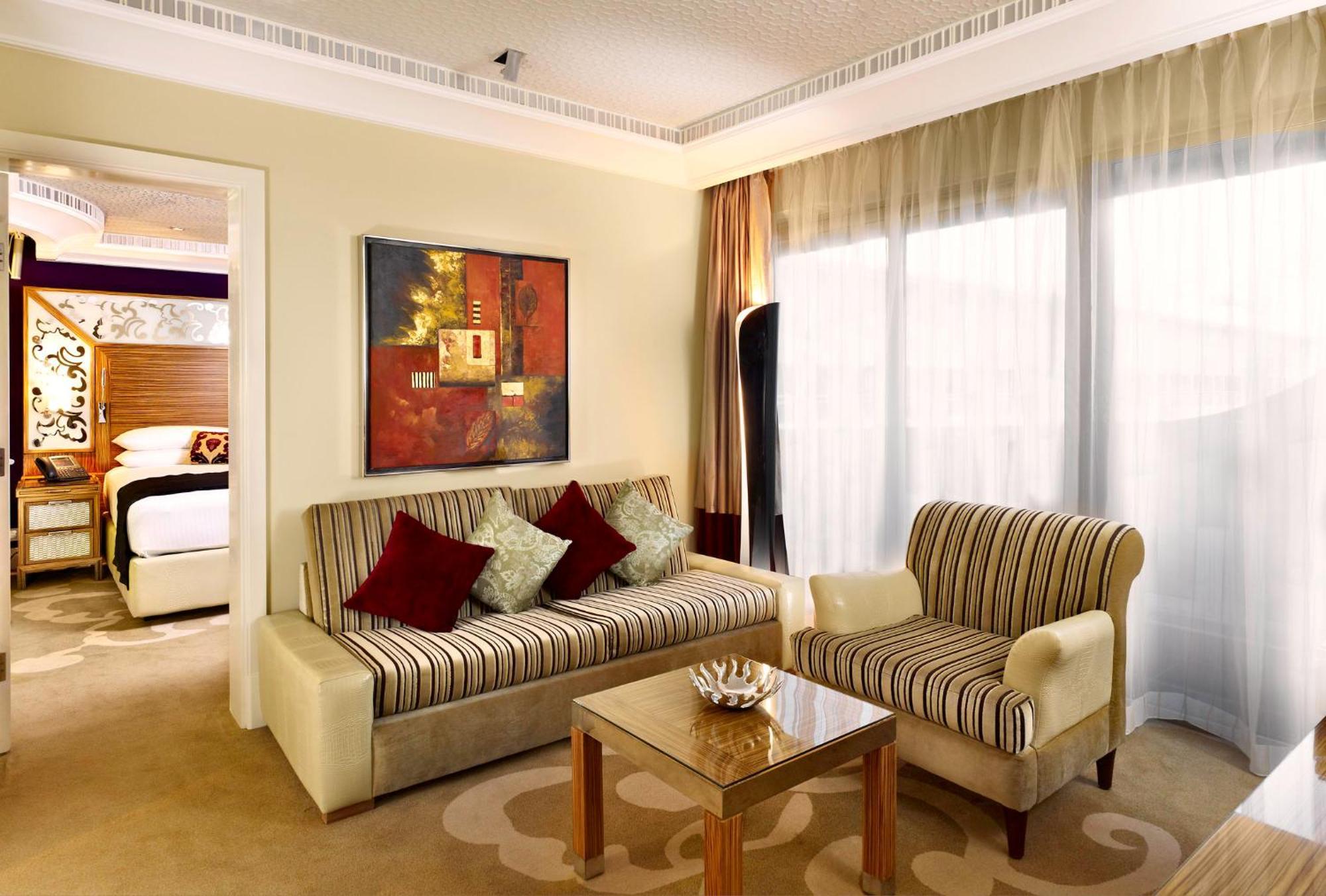 开罗城市之星洲际酒店 外观 照片 A suite at the hotel